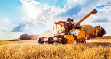 Engine cooling & air conditioning for agricultural machinery 